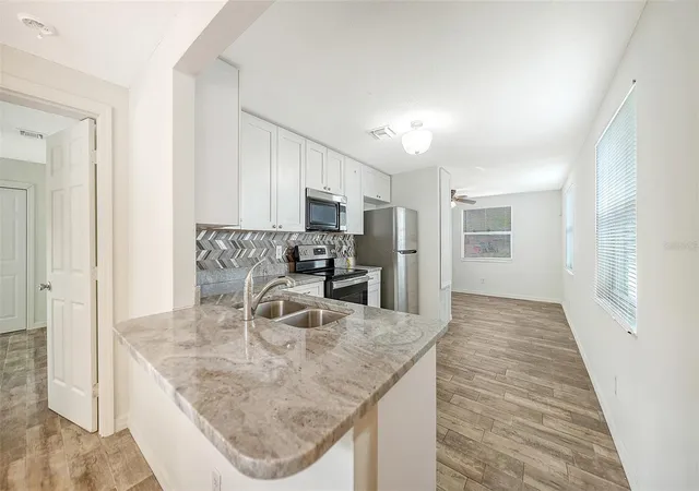 Listing Photo 5 - Condo for sale in building located at 5617 6th St Ct E, BRADENTON, FL 34203 - Unit #A & B