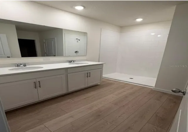 Photo 3 of Single family home for sale at 4907 Marshelder St, Apopka, FL 32712 | MLS# O6432613 | Listing updated on 2026-10-08