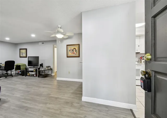 Listing Photo 4 - Condo for sale in building located at 2650 Countryside Blvd, CLEARWATER, FL 33761 - Unit #C309