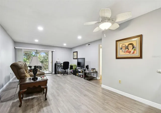 Listing Photo 5 - Condo for sale in building located at 2650 Countryside Blvd, CLEARWATER, FL 33761 - Unit #C309