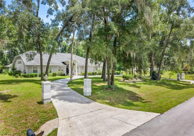 3rd image of 11108 Nw 70Th Cir, Chiefland, FL 32626 | MLS# GC542650
