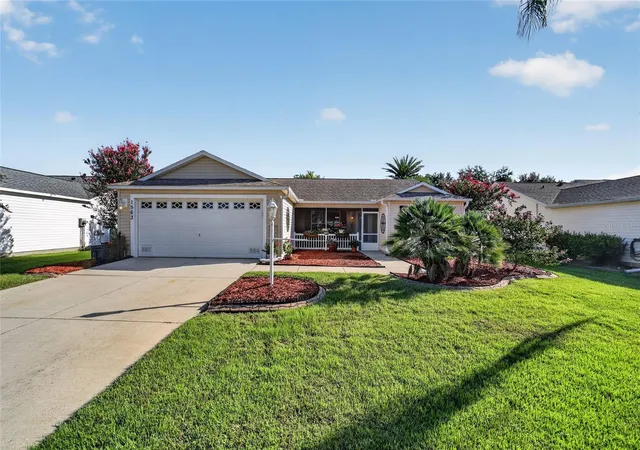 2nd image of 1563 Hollyberry Pl, Lady Lake, FL 32162 | MLS# O6432624