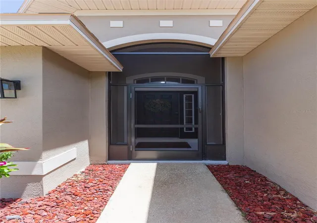 4th image of 1615 Bonita Bluff Ct, Ruskin, FL 33570 | MLS# TB8537855