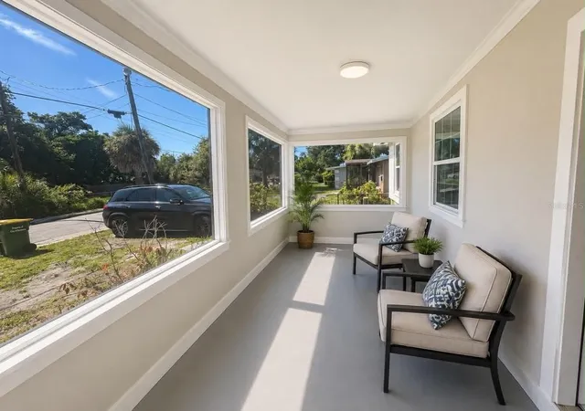 3rd image of 2509 Dixie Ave, Sarasota, FL 34234 | MLS# A4702683