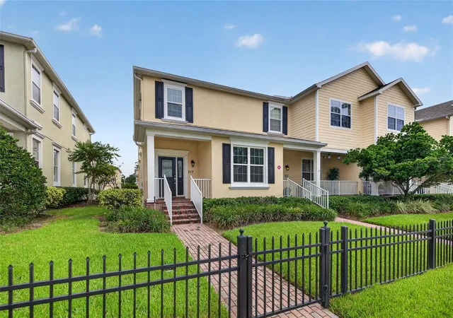 2nd image of 217 49th Ave N, Saint Petersburg, FL 33703 | MLS# TB8537869