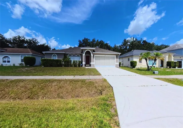Photo 1 of Single family home for sale at 566 Oak Branch Cir, Kissimmee, FL 34758 | MLS# S5155434 | Listing updated on 2026-10-16