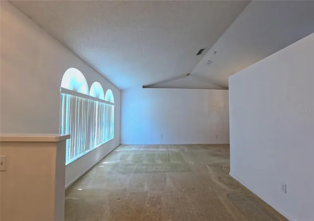 Photo 3 of Single family home for sale at 566 Oak Branch Cir, Kissimmee, FL 34758 | MLS# S5155434 | Listing updated on 2026-10-16