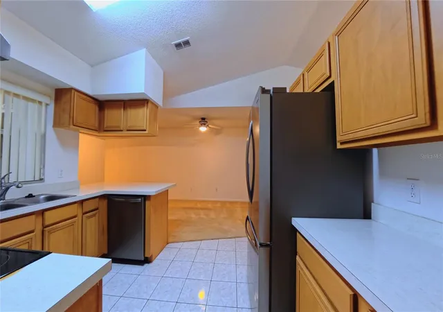 Photo 4 of Single family home for sale at 566 Oak Branch Cir, Kissimmee, FL 34758 | MLS# S5155434 | Listing updated on 2026-10-16