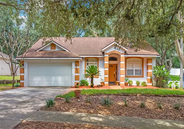 Photo 1 of Single family home for sale at 836 Elm Forest Dr, Minneola, FL 34715 | MLS# O6432669 | Listing updated on 2026-08-16