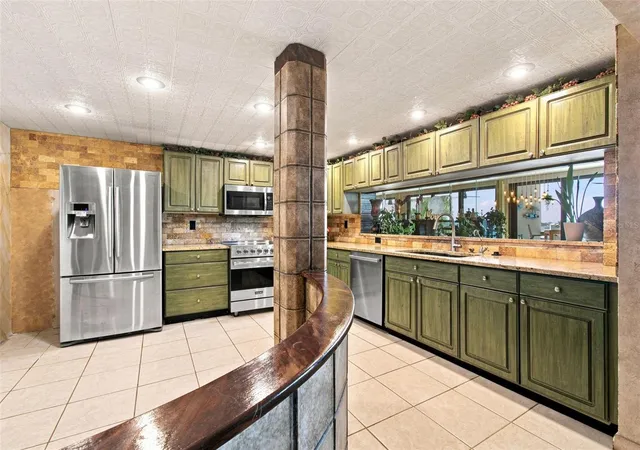 4th image of 5700 Mariner St #204W, Tampa, FL 33609 | MLS# TB8537878