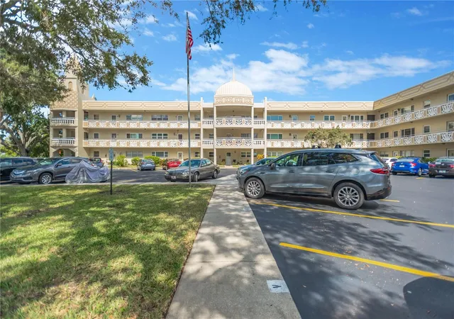 Photo 4 of Condo for sale at 2350 Haitian Dr #6, Clearwater, FL 33763 | MLS# TB8537879 | Listing updated on 2026-08-13