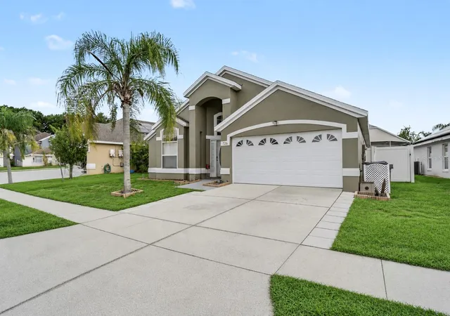 Photo 1 of Single family home for sale at 726 Rochester Loop, Davenport, FL 33897 | MLS# O6432687 | Listing updated on 2026-08-13