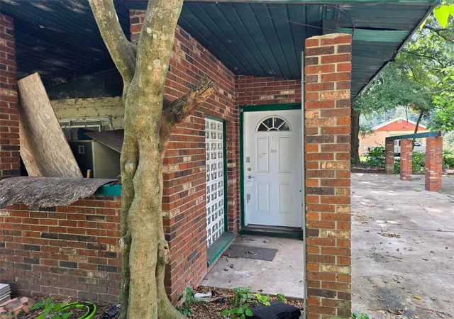 Photo 3 of Single family home for sale at 4734 Halliday Ln, Orlando, FL 32810 | MLS# O6432697 | Listing updated on 2026-09-21