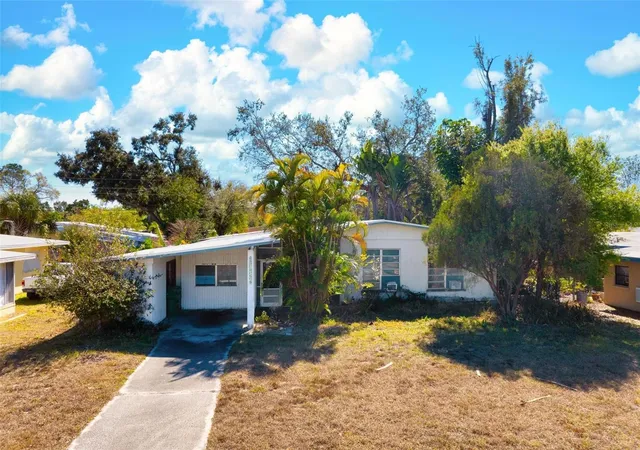 1st image of 2956 Greenbriar St, Sarasota, FL 34237 | MLS# A4702699