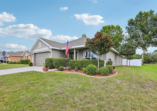 Photo 3 of Single family home for sale at 16214 Vine Cliff Ave, Hudson, FL 34667 | MLS# TB8537915 | Listing updated on 2026-09-28