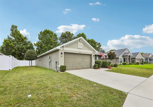 Photo 3 of Single family home for sale at 16214 Vine Cliff Ave, Hudson, FL 34667 | MLS# TB8537915 | Listing updated on 2026-09-28