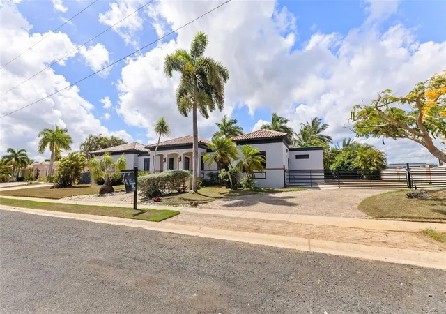 Photo 2 of Single family home for sale at Zaragoza St Hacienda El Molino #C-12, Vega Alta, PR 00692 | MLS# PR9123340 | Listing updated on 2026-08-25