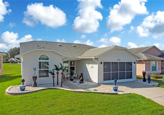 Photo 3 of Single family home for sale at 328 Grand Vista Trl, Leesburg, FL 34748 | MLS# G5116337 | Listing updated on 2026-10-22