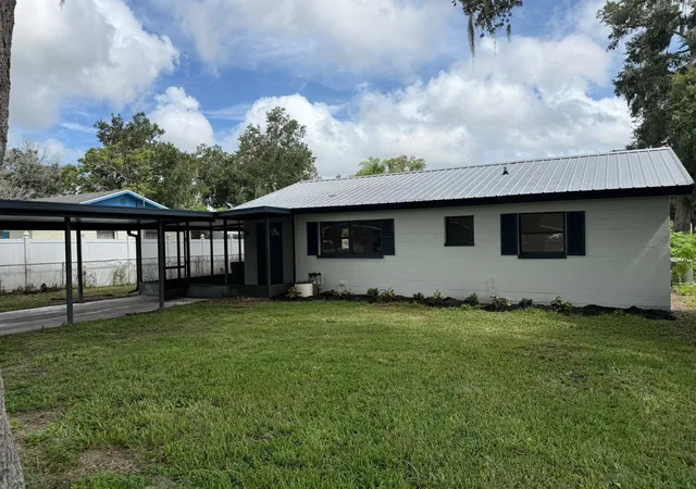Photo 3 of Single family home for sale at 430 Lucille St, Bartow, FL 33830 | MLS# B4902331 | Listing updated on 2026-09-03