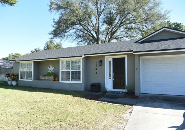 Photo 2 of Single family home for sale at 1792 Pam Cir, Belle Isle, FL 32809 | MLS# O6432731 | Listing updated on 2026-08-21