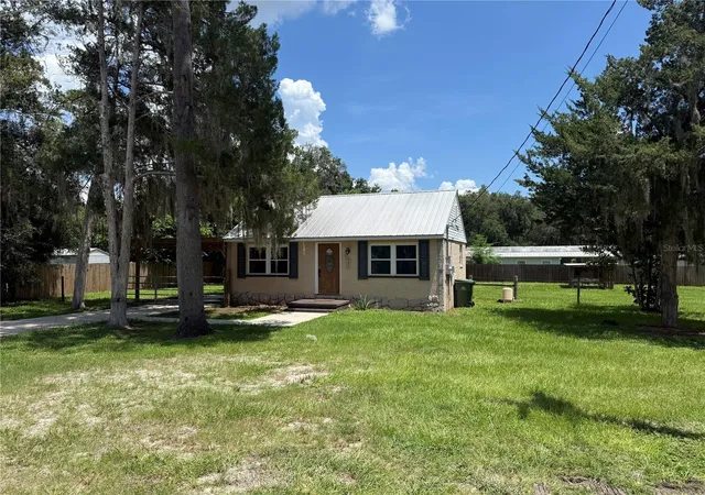 2nd image of 937 County Road 481w, Lake Panasoffkee, FL 33538 | MLS# G5116339