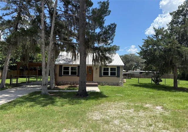 3rd image of 937 County Road 481W, Lake Panasoffkee, FL 33538 | MLS# G5116339