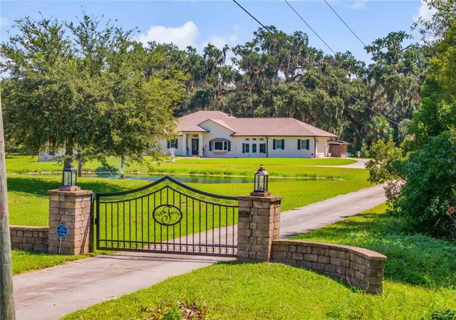 Photo 1 of Single family home for sale at 1780 Old Mission Rd, Edgewater, FL 32132 | MLS# NS1088982 | Listing updated on 2026-08-28