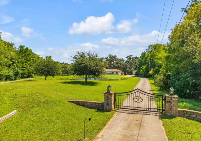Photo 4 of Single family home for sale at 1780 Old Mission Rd, Edgewater, FL 32132 | MLS# NS1088982 | Listing updated on 2026-08-28