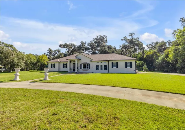 Photo 5 of Single family home for sale at 1780 Old Mission Rd, Edgewater, FL 32132 | MLS# NS1088982 | Listing updated on 2026-08-28