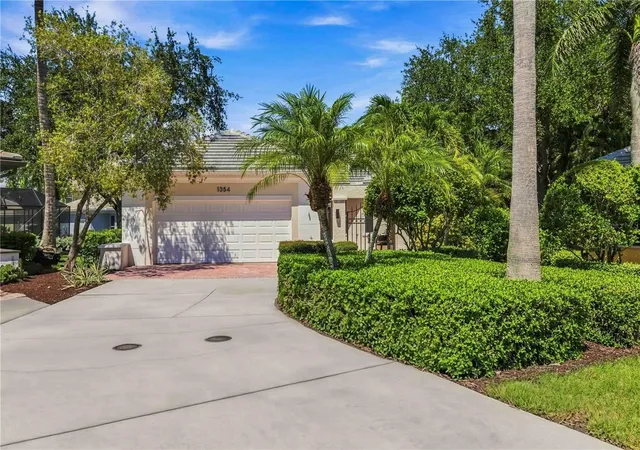 Photo 2 of Single family home for sale at 1354 Tearose Pl, Sarasota, FL 34239 | MLS# A4702710 | Listing updated on 2026-10-05