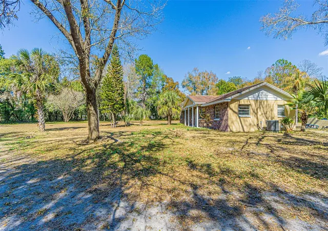 2nd image of 3902 Autumn Palm Dr, Zephyrhills, FL 33541 | MLS# TB8537954