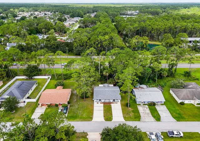 4th image of 33 Wellwood Ln, Palm Coast, FL 32164 | MLS# FC320609