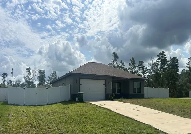 Photo 3 of Single family home for sale at 17079 SW 25th Terrace Rd, Ocala, FL 34473 | MLS# S5155446 | Listing updated on 2026-08-15