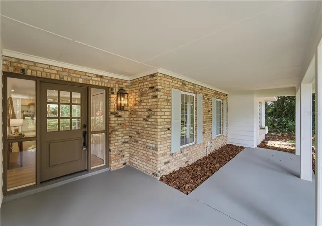 Photo 3 of Single family home for sale at 114 Wayland Cir, Longwood, FL 32779 | MLS# O6432765 | Listing updated on 2026-10-06