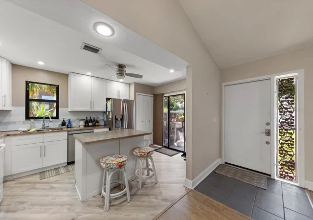 5th image of 5400 34Th St W #15D, Bradenton, FL 34210 | MLS# TB8537973
