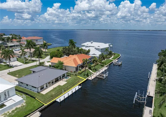 4th image of 12 Sabal Dr, Punta Gorda, FL 33950 | MLS# C7529488