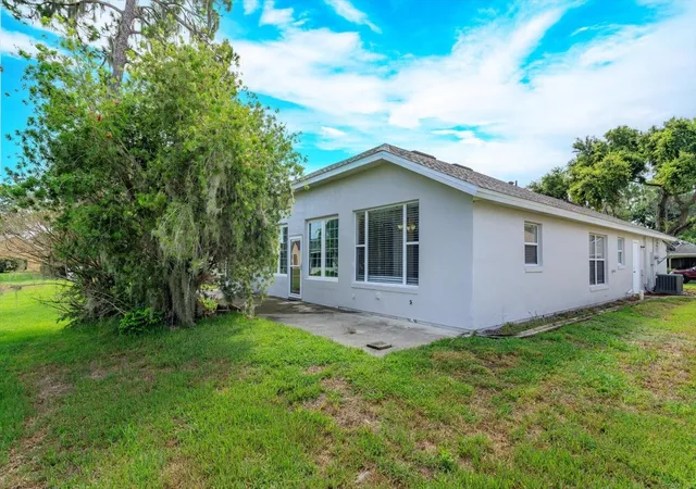 28th image of 931 Vindale Rd, Tavares, FL 32778 | MLS# O6432778