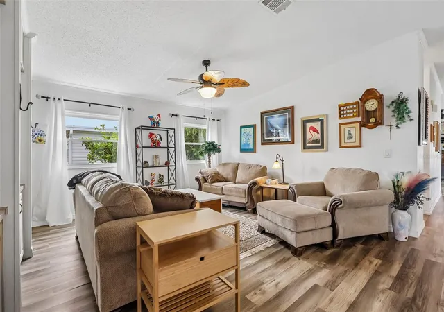 Photo 3 of Manufactured home for sale at 24941 Pine Hl, Leesburg, FL 34748 | MLS# O6432785 | Listing updated on 2026-09-13