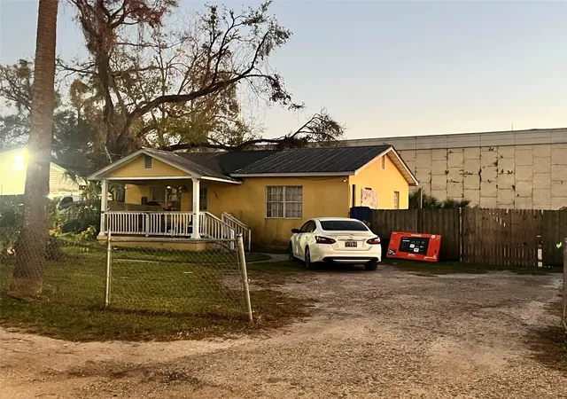 2nd image of 3911 E 15th Ave, Tampa, FL 33605 | MLS# TB8537997