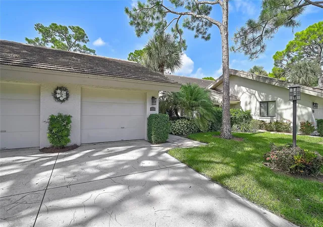 Photo 2 of Condo for sale at 3217 Sandleheath #45, Sarasota, FL 34235 | MLS# A4702732 | Listing updated on 2026-09-13