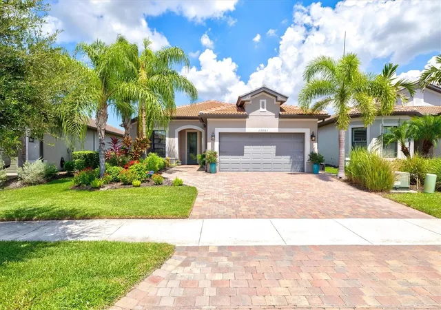 Photo 2 of Single family home for sale at 13061 Rinella St, Venice, FL 34293 | MLS# N6145332 | Listing updated on 2026-09-15