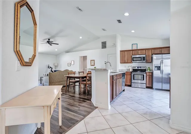 Photo 2 of Sale Pending at 257 Kissengen Park Dr, Bartow, FL 33830 | MLS# L4964214 | Listing updated on 2026-08-25
