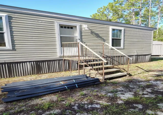 Photo 3 of Single family home for sale at 5840 Nw 11th Avenue, Bell, FL 32619 | MLS# K4903694 | Listing updated on 2026-08-15