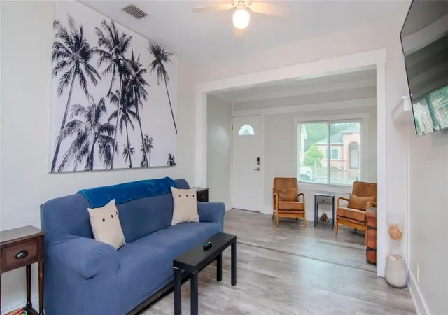 Photo 4 of Single family home for sale at 1466 Laura St, Clearwater, FL 33755 | MLS# TB8538005 | Listing updated on 2026-09-30