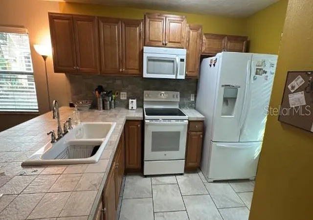 3rd image of 4643 Summerwind Dr #22, Sarasota, FL 34234 | MLS# L4964216