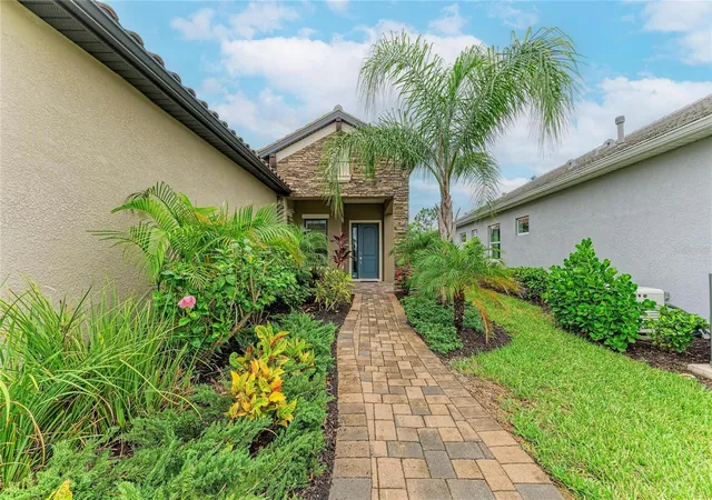3rd image of 10913 Trevino St, Englewood, FL 34223 | MLS# N6145333
