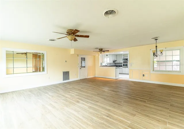 image of 3510 Lakeview Dr, Sebring, FL 33870 | MLS# L4964219
