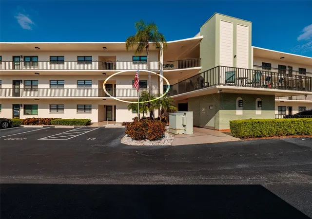 Photo 3 of Condo for sale at 5980 Ter Park Dr N #208, Saint Petersburg, FL 33709 | MLS# TB8538015 | Listing updated on 2026-10-01