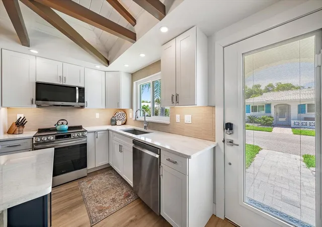 5th image of 711 Spanish Dr S, LONGBOAT KEY, FL 34228