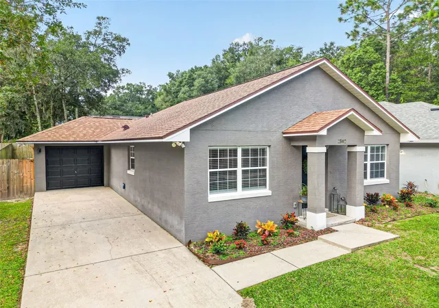 Photo 1 of Single family home for sale at 25912 Eufaula Way, Sorrento, FL 32776 | MLS# G5116359 | Listing updated on 2026-10-01